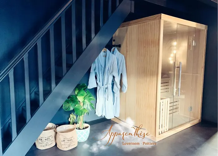 Apparenthese Jacuzzi Sauna * 普瓦捷